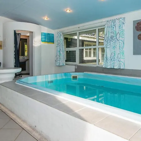 Four-bedroom In Knebel 7 Skødshoved Strand