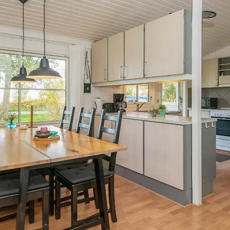 Four-bedroom In Knebel 7