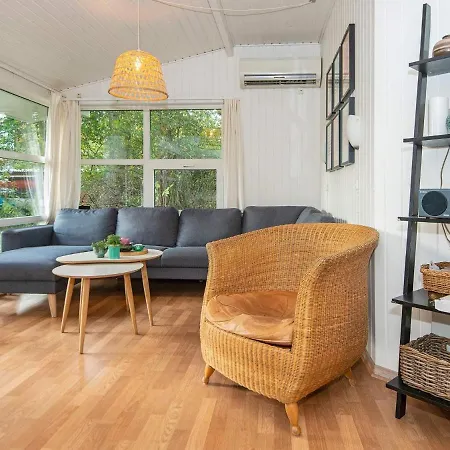 Four-bedroom In Knebel 7 Holiday home Skodshoved Strand