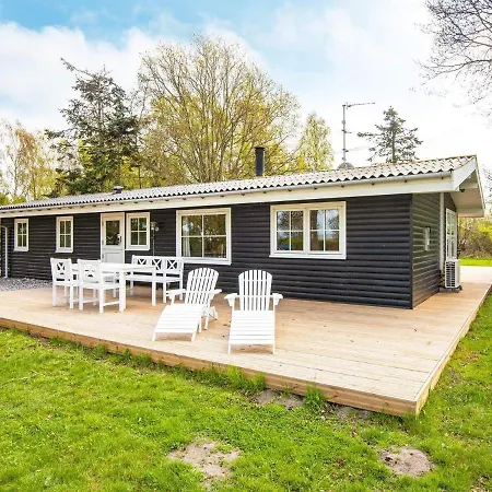 Holiday home Four-bedroom In Knebel 7