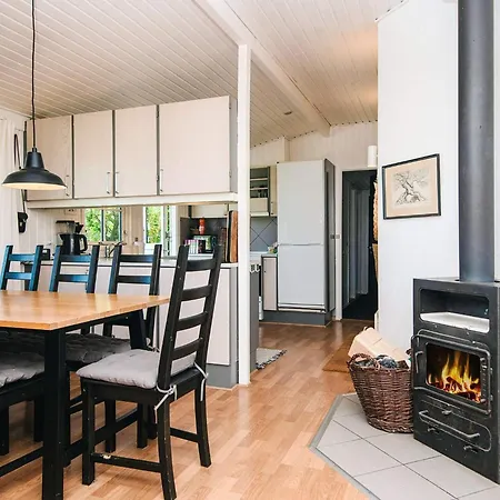 Prázdninový dům Four-bedroom In Knebel 7 *